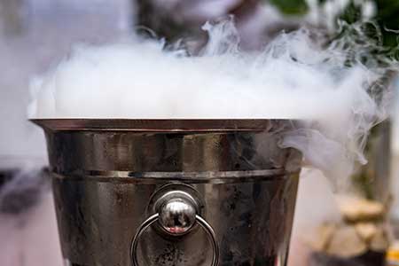 champagne bucket using dry ice to create fog effects