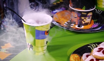 Halloween Drinks | Dry Ice Cocktails | Kids Juice Drinks